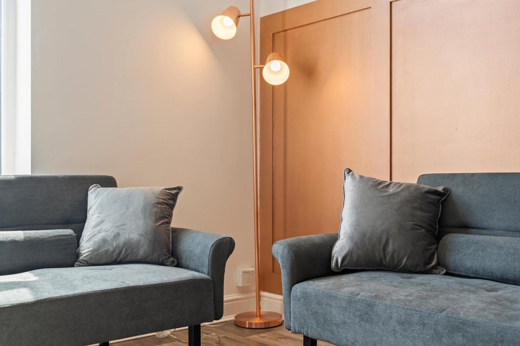 Bronze Haven - A Luxe And Cozy Stay In Бірмінгем Екстер'єр фото